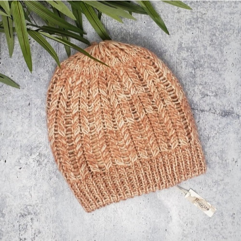 NWT Ruggine | Coppery Pink Knit Beanie Winter Hat Cozy Comfy Warm Casual